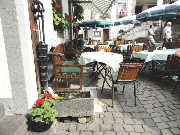 Hotel Gute Quelle Beilstein  Exteriör bild