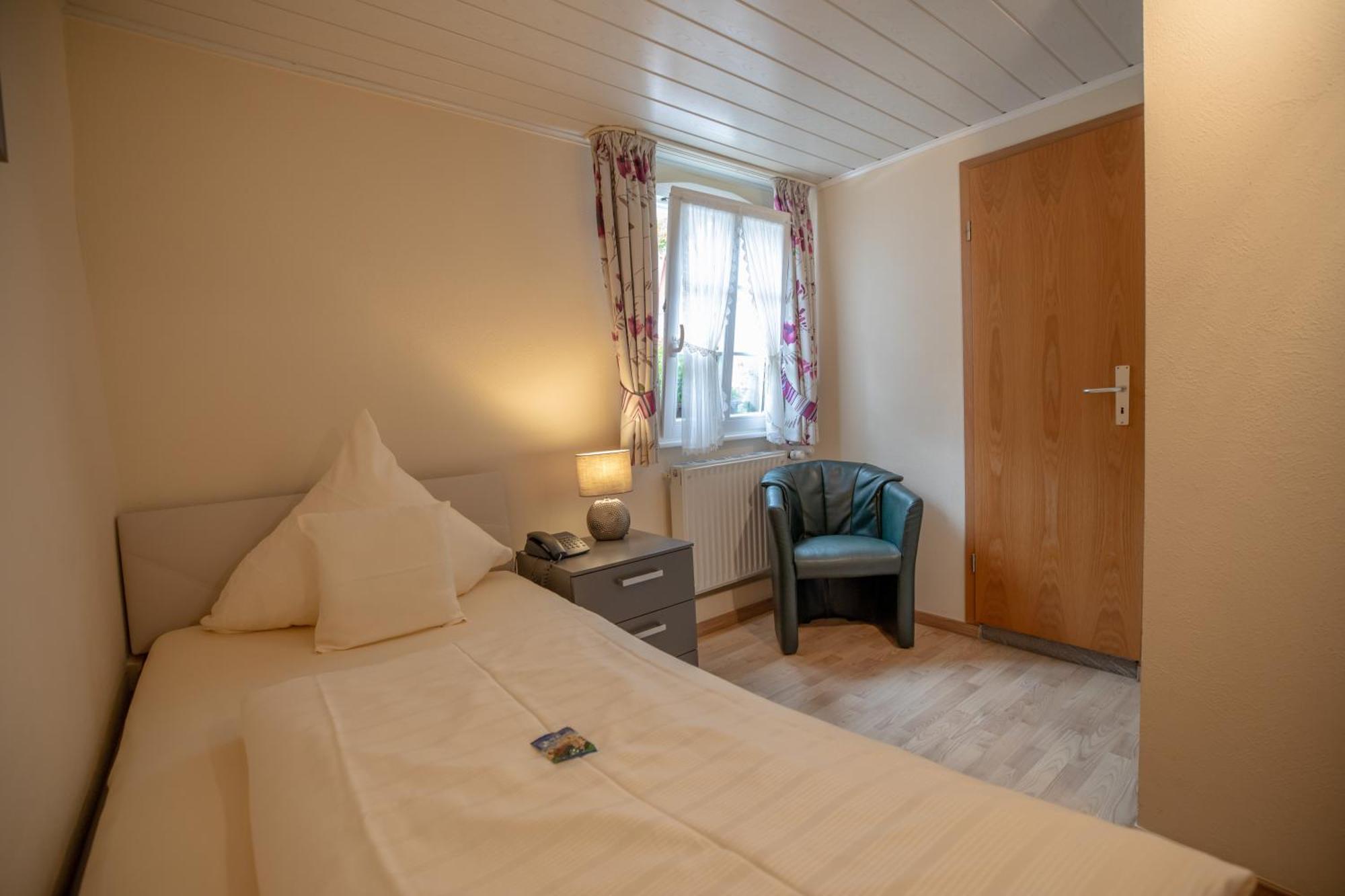 Hotel Gute Quelle Beilstein  Exteriör bild