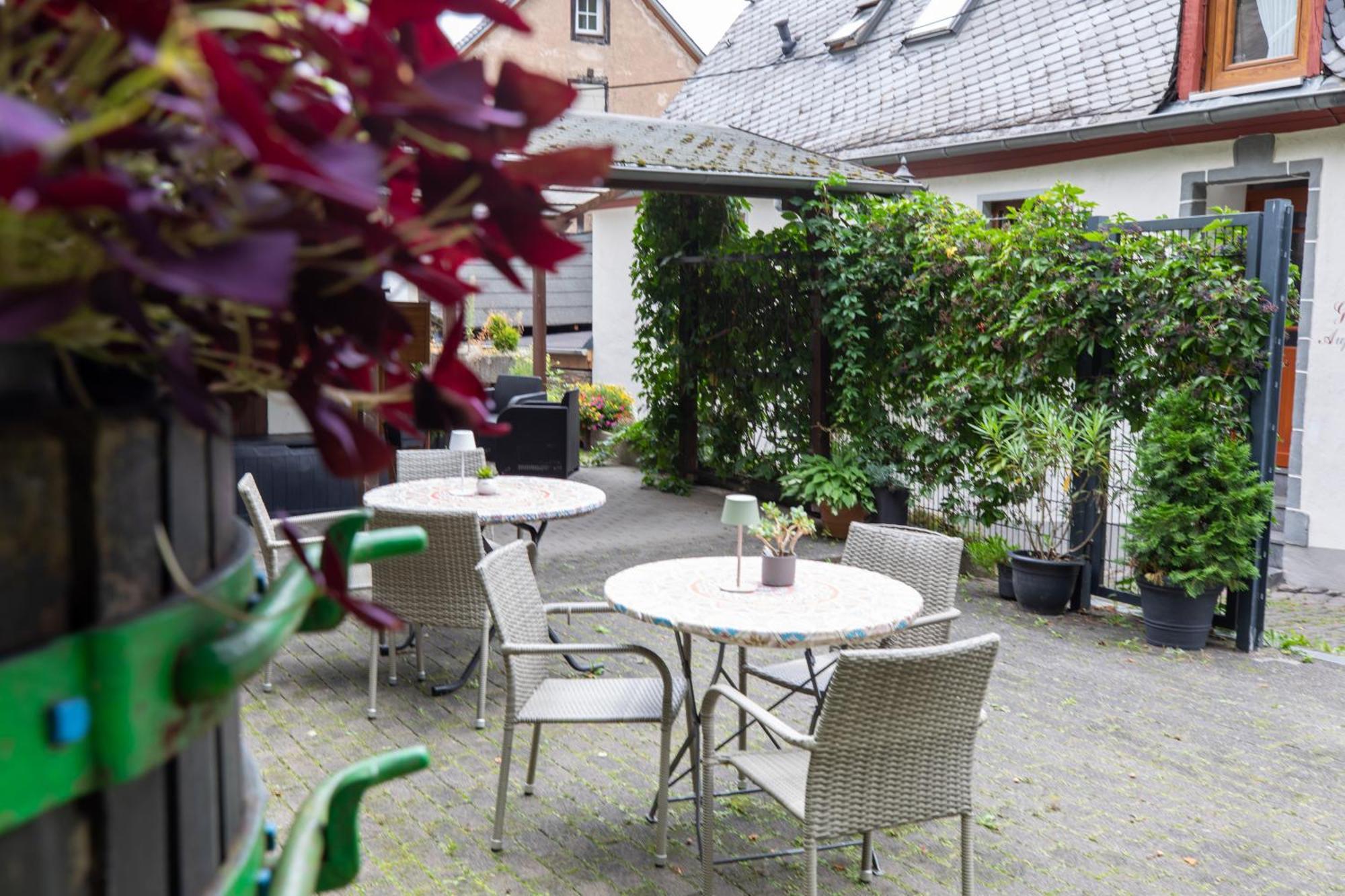Hotel Gute Quelle Beilstein  Exteriör bild