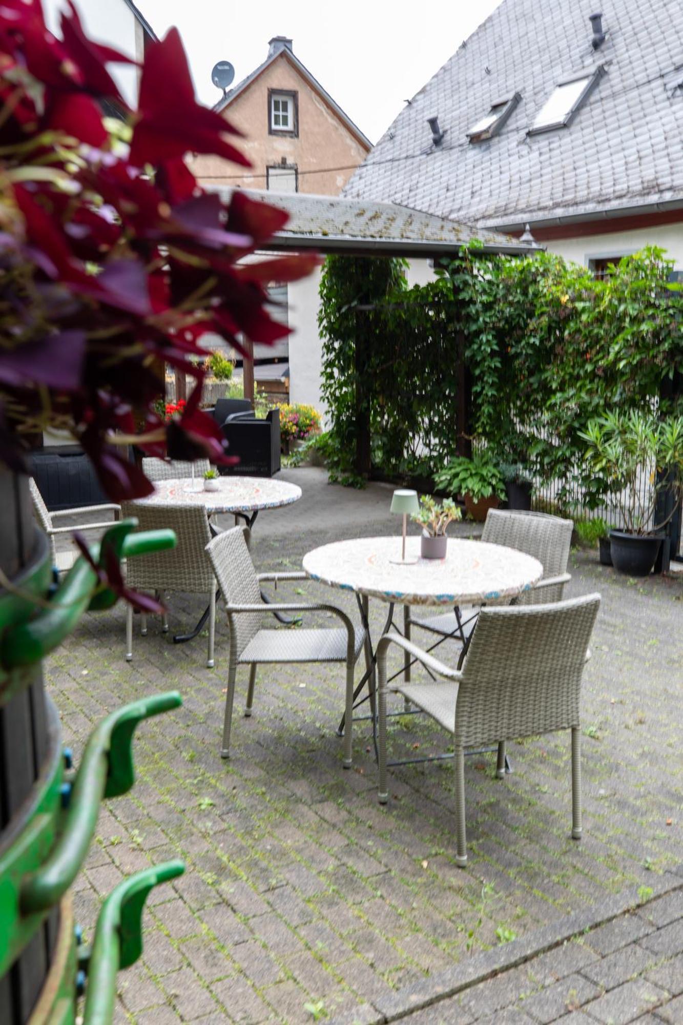 Hotel Gute Quelle Beilstein  Exteriör bild