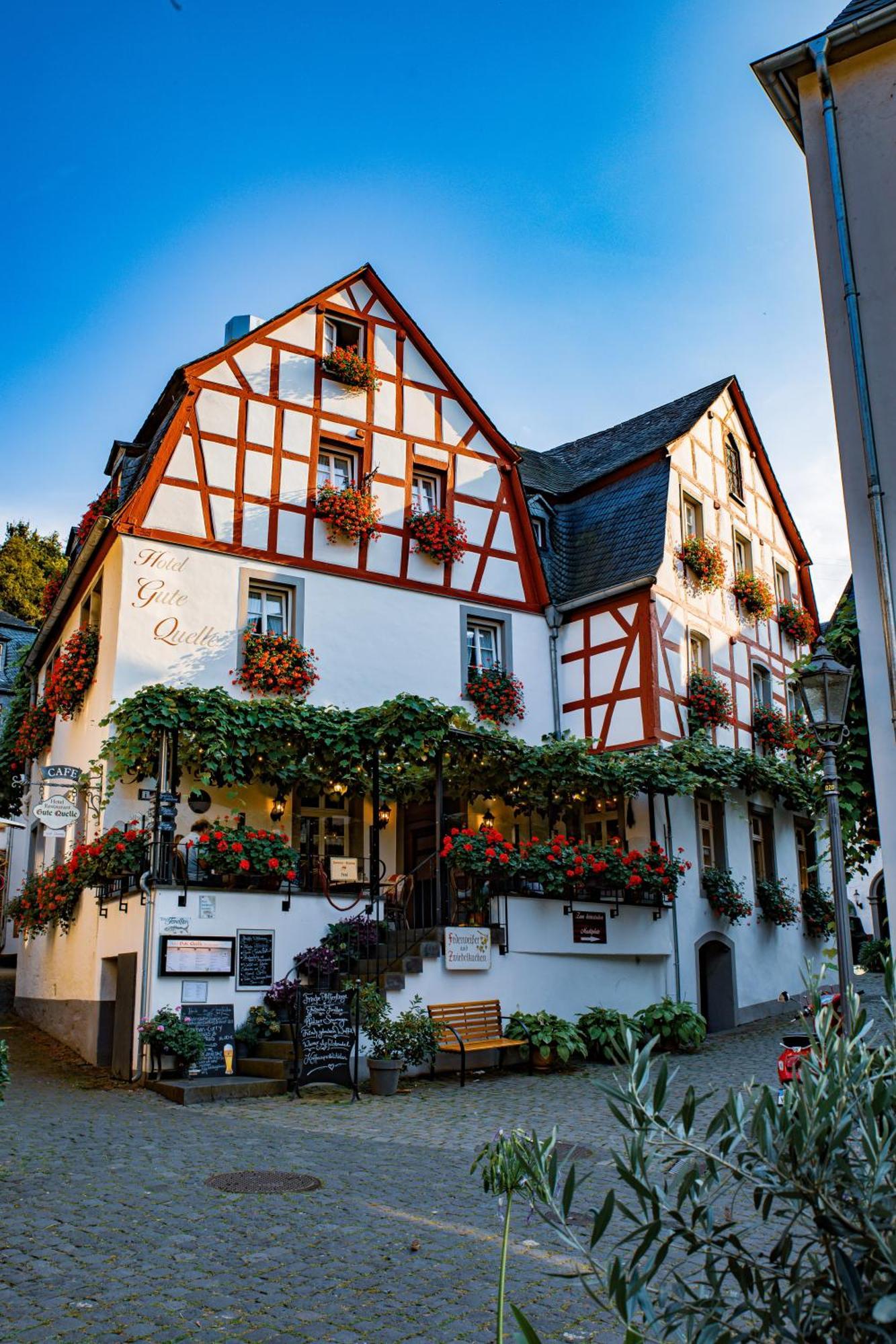 Hotel Gute Quelle Beilstein  Exteriör bild