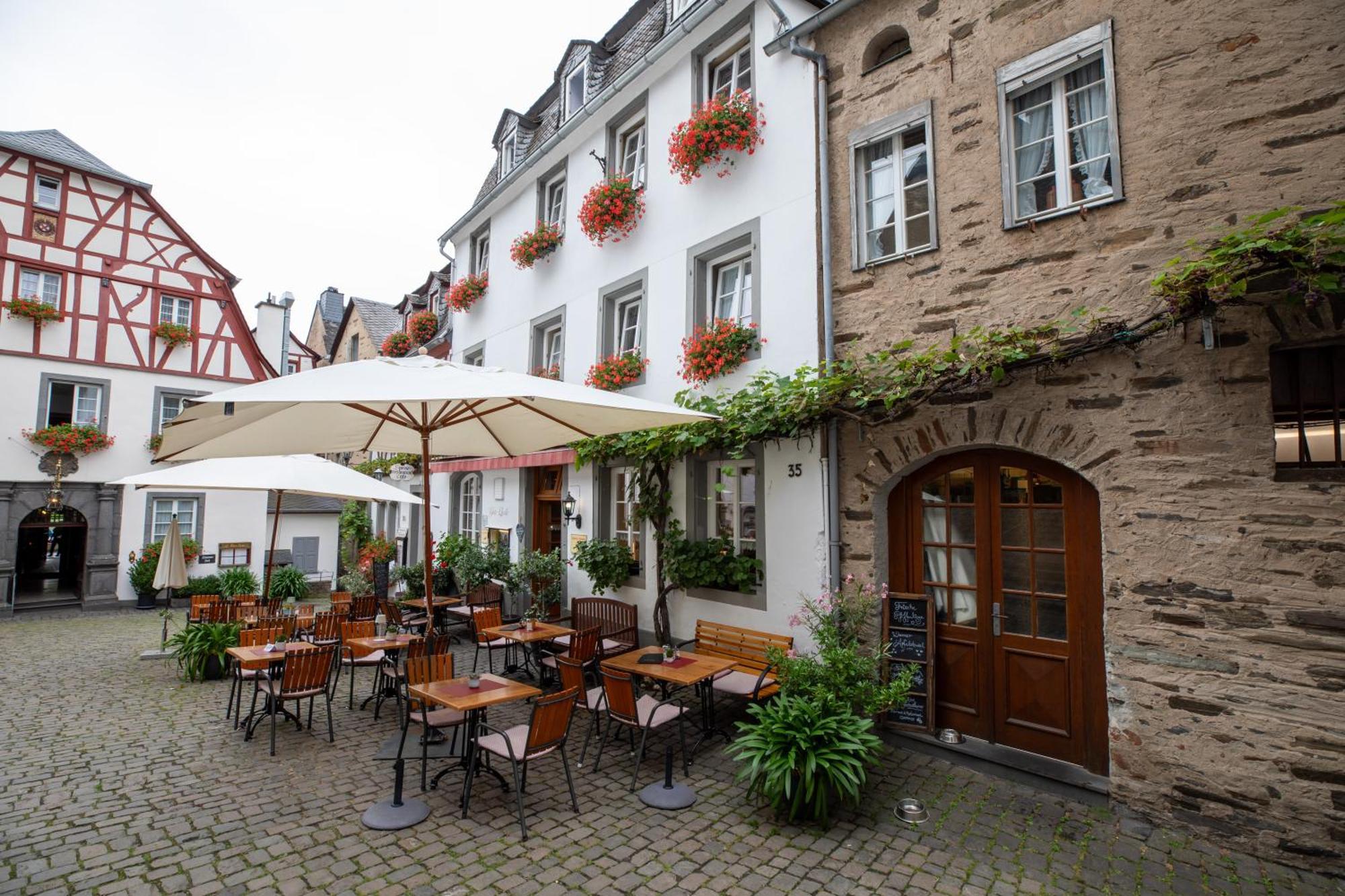 Hotel Gute Quelle Beilstein  Exteriör bild