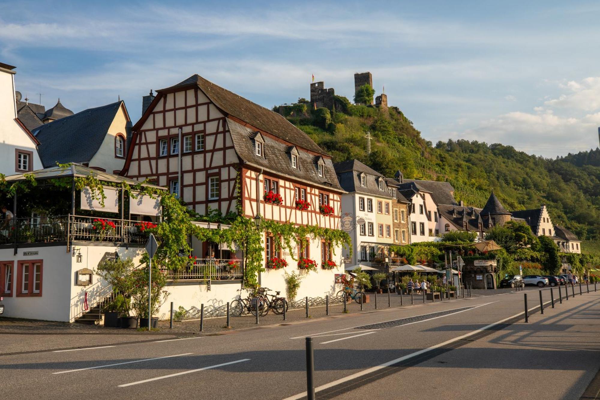 Hotel Gute Quelle Beilstein  Exteriör bild